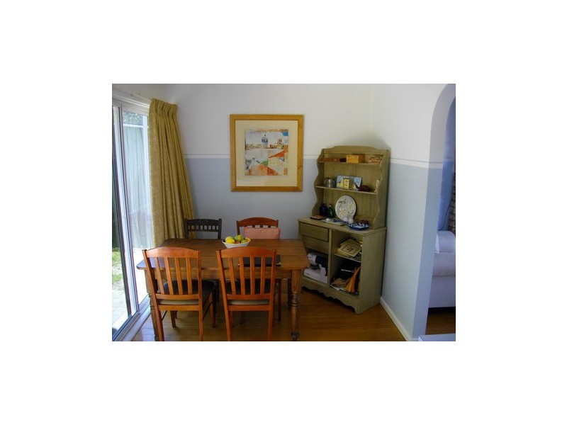 2 Mariana Avenue, Croydon South VIC 3136