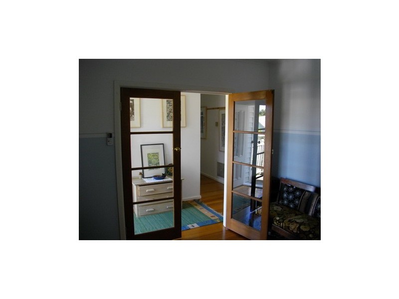 2 Mariana Avenue, Croydon South VIC 3136