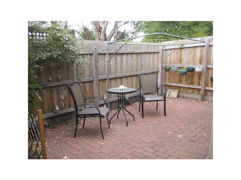 8/1 Greenwood Avenue, Ringwood VIC 3134