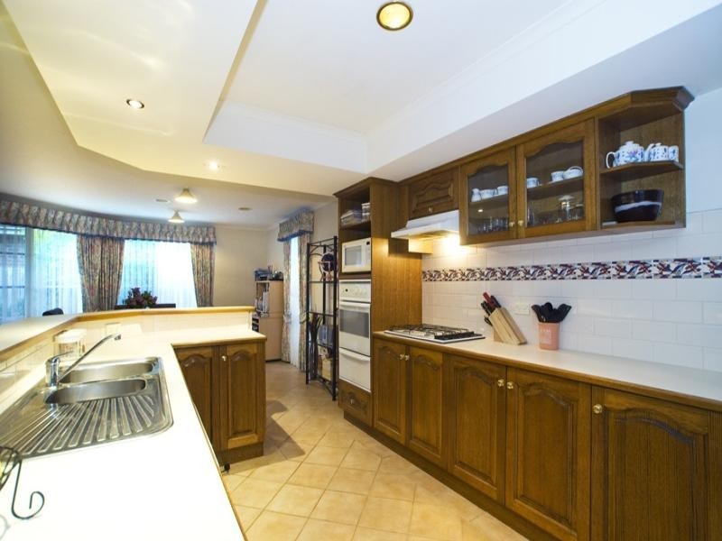 11 Botany Court, Wantirna VIC 3152