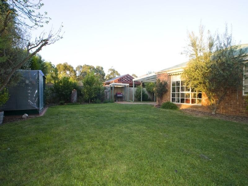 11 Botany Court, Wantirna VIC 3152