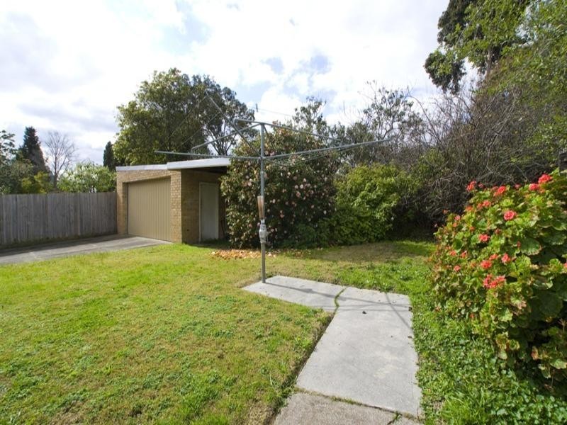 4 Nicole Street, Mount Waverley VIC 3149