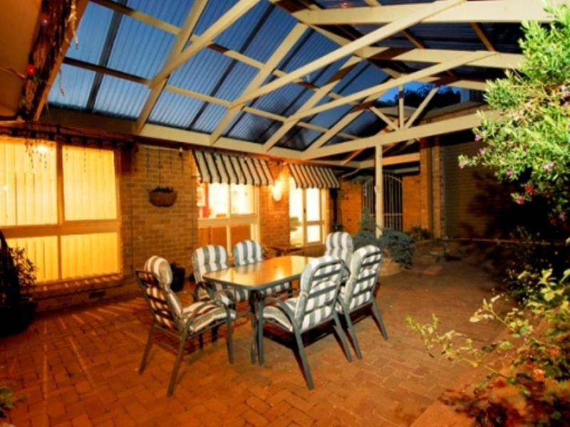 19 Leslie Grove, Ringwood North VIC 3134