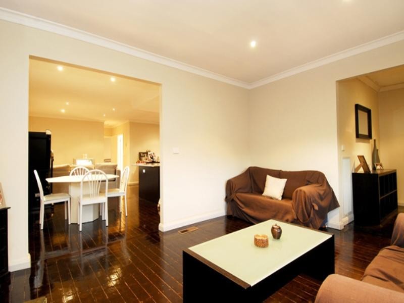 16 Neville Street, Ringwood VIC 3134