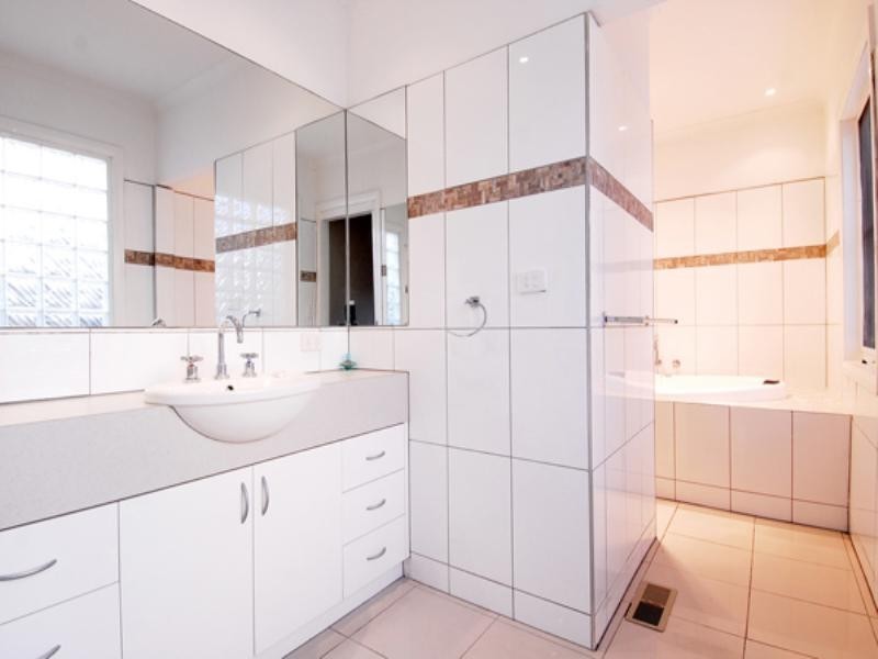 16 Neville Street, Ringwood VIC 3134