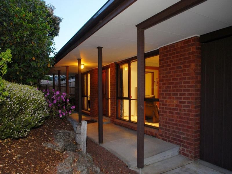 46 Jull Parade, Ringwood North VIC 3134