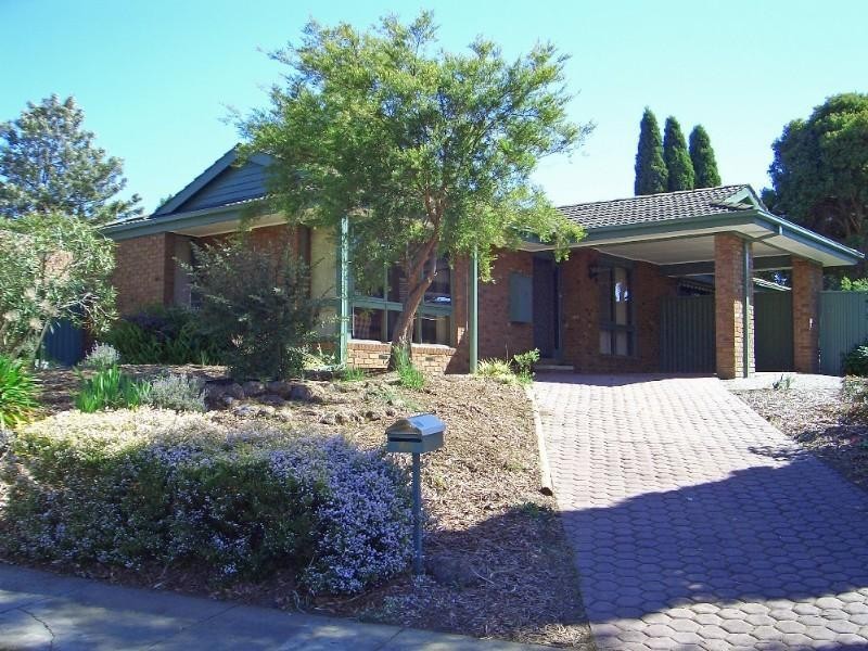 38 Old Orchard Drive, Wantirna South VIC 3152