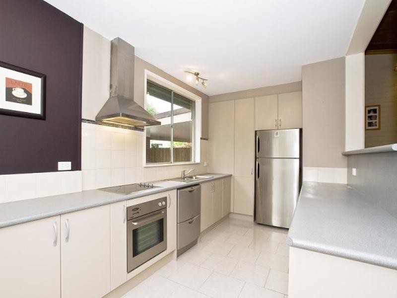 17 Hugh Street, Ringwood VIC 3134