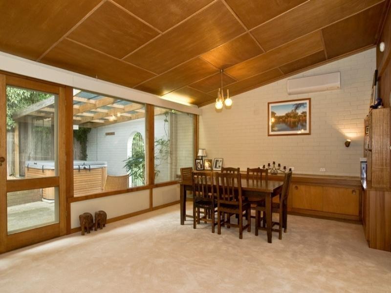 17 Hugh Street, Ringwood VIC 3134