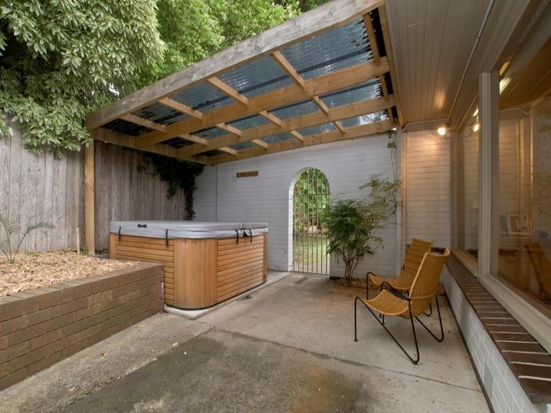 17 Hugh Street, Ringwood VIC 3134