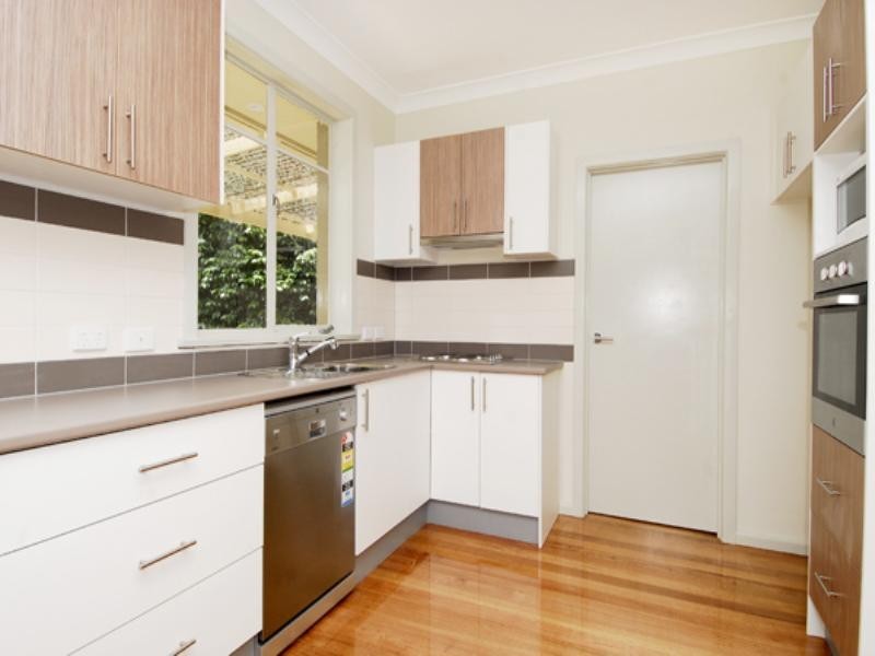 25 Smithdene Avenue, Ringwood East VIC 3135