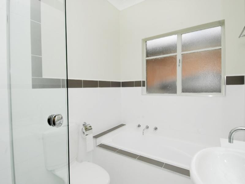 25 Smithdene Avenue, Ringwood East VIC 3135