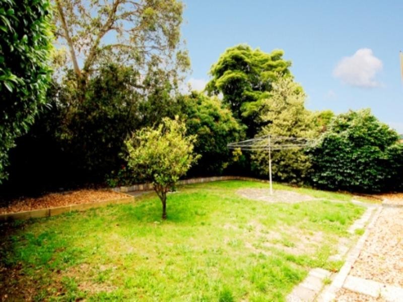 25 Smithdene Avenue, Ringwood East VIC 3135