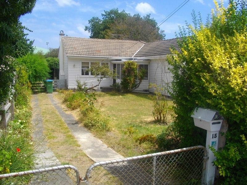 15 Derwent Street, Ringwood North VIC 3134