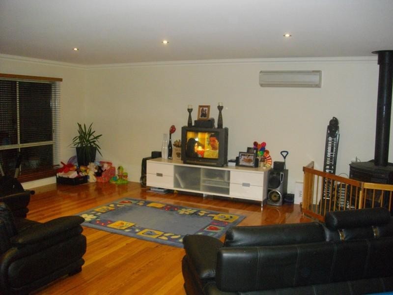 2/61 Mount Dandenong Road, Ringwood East VIC 3135