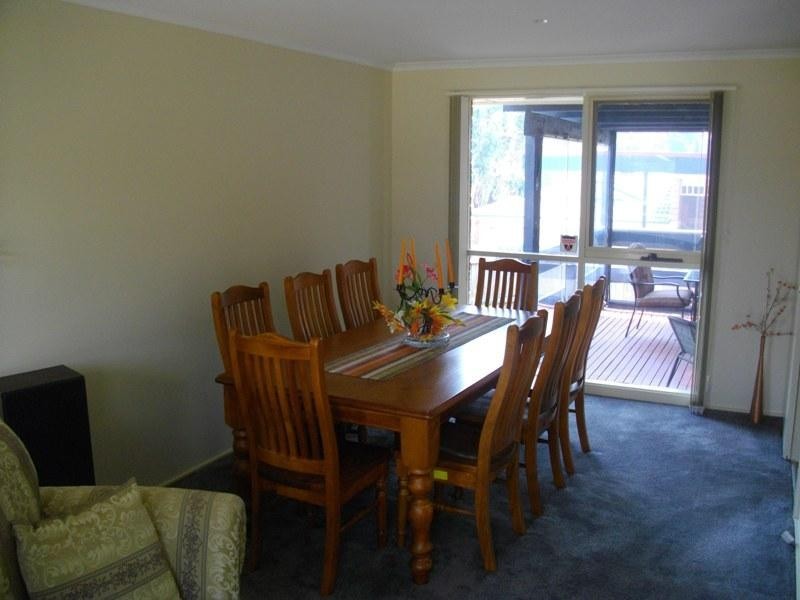 3 Edith Avenue, Croydon VIC 3136