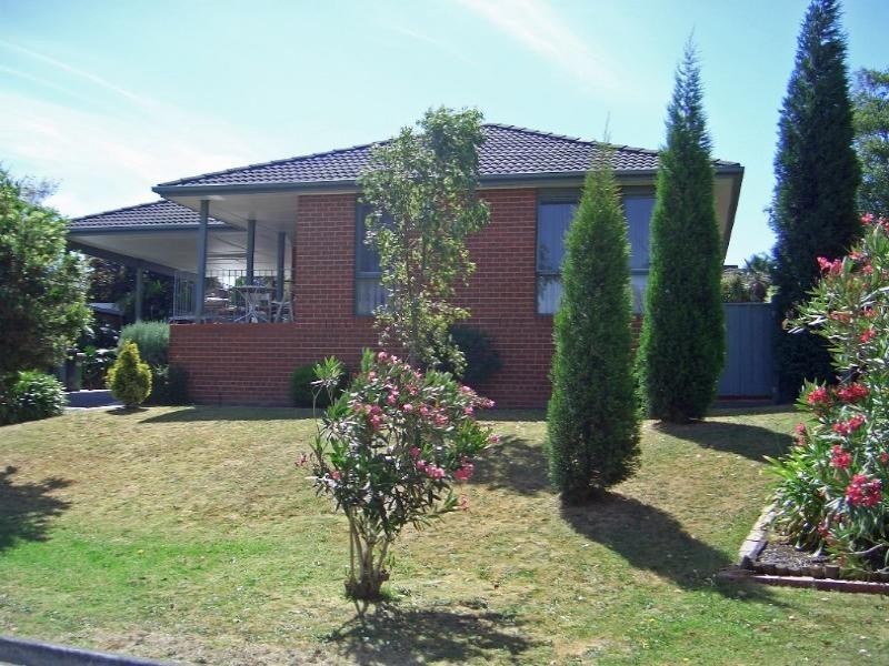 11 Hamsterley Square, Wantirna VIC 3152