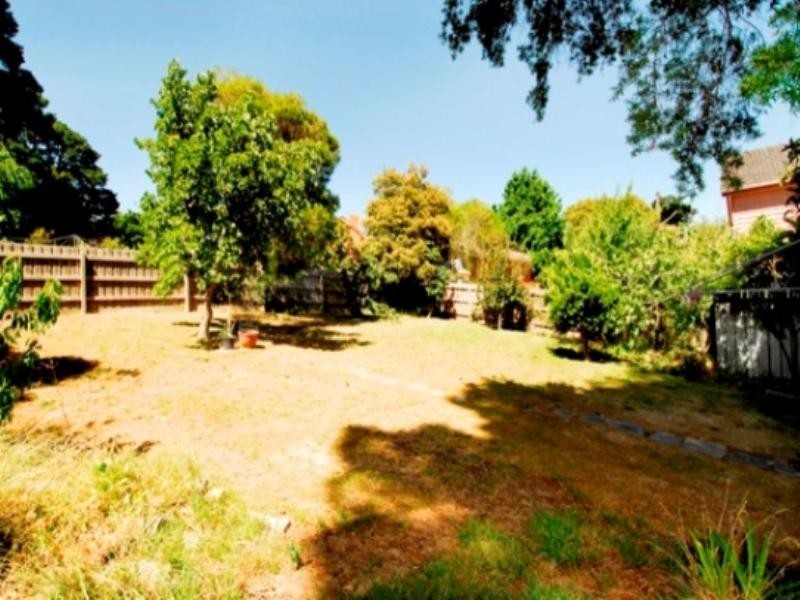 16 Green Street, Ringwood East VIC 3135