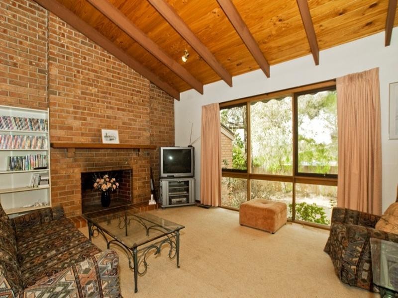 5 Woolmer Court, Croydon Hills VIC 3136