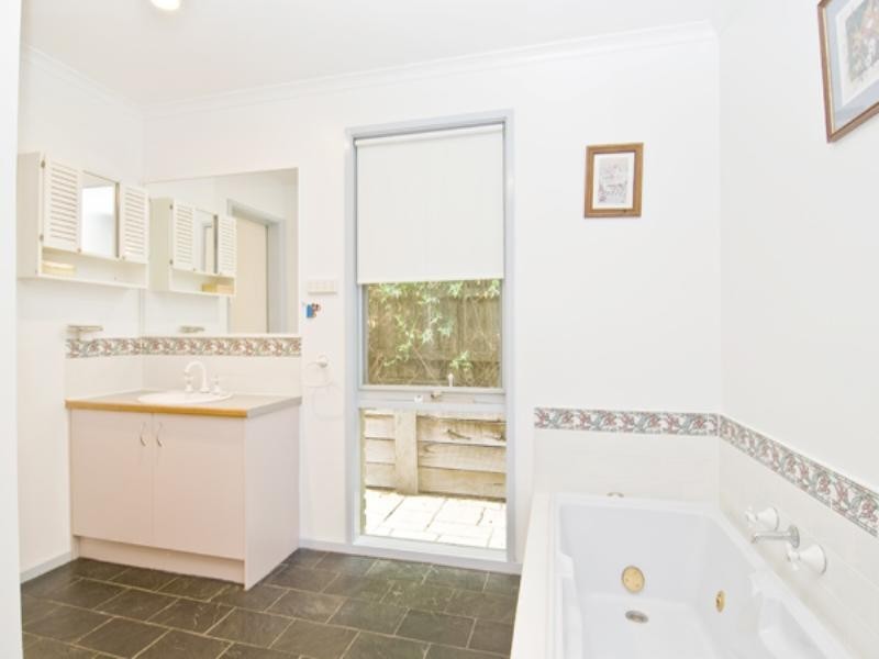 112 Glenvale Road, Ringwood North VIC 3134