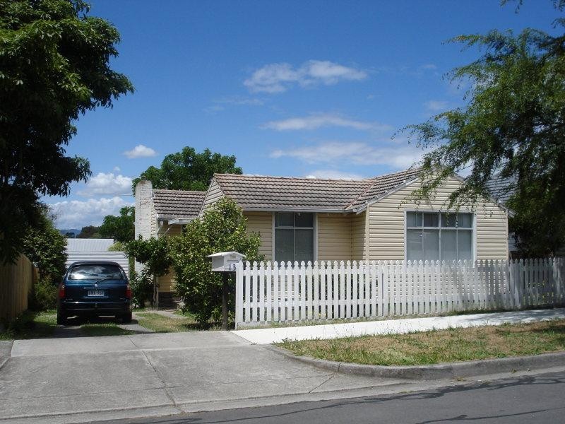 13 Evandale Avenue, Nunawading VIC 3131