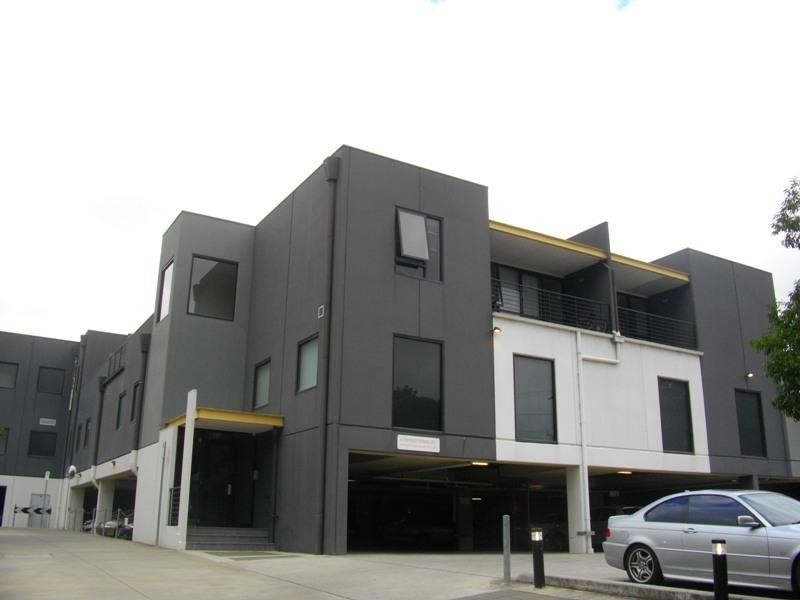 4/2A Acacia Street, Doncaster East VIC 3109