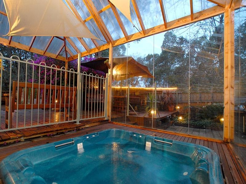 32 Barrow Drive, Heathmont VIC 3135