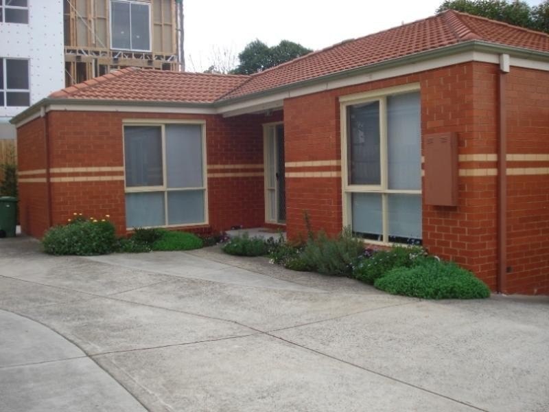 2/3 Browns Avenue, Ringwood VIC 3134