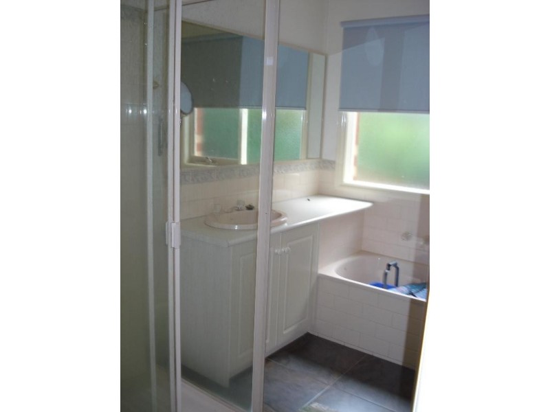 2/3 Browns Avenue, Ringwood VIC 3134