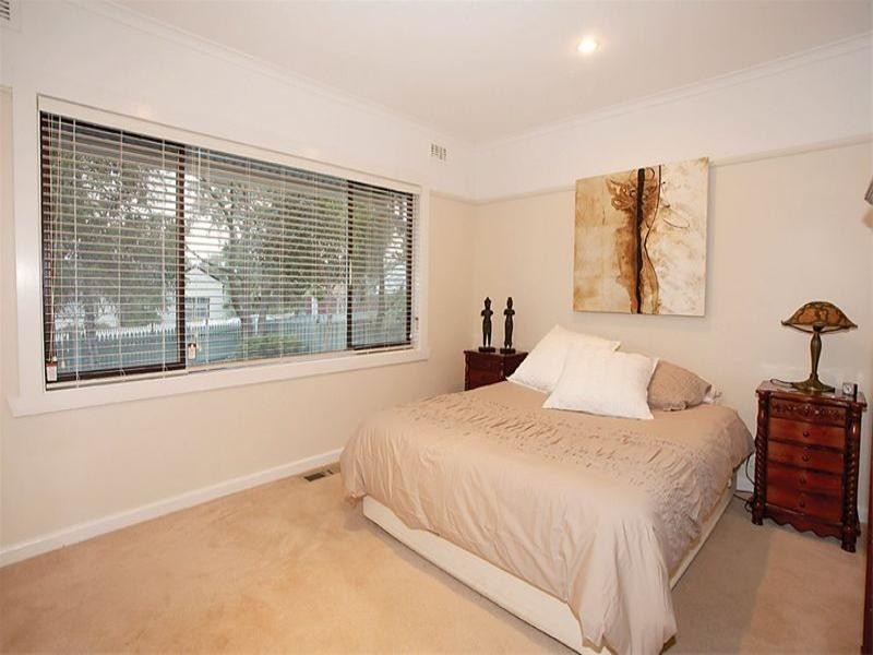 1/12 Surrey Street, Ringwood VIC 3134