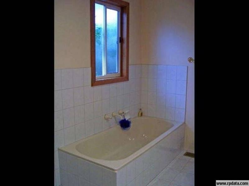 9 Canterbury Road, Ringwood East VIC 3135