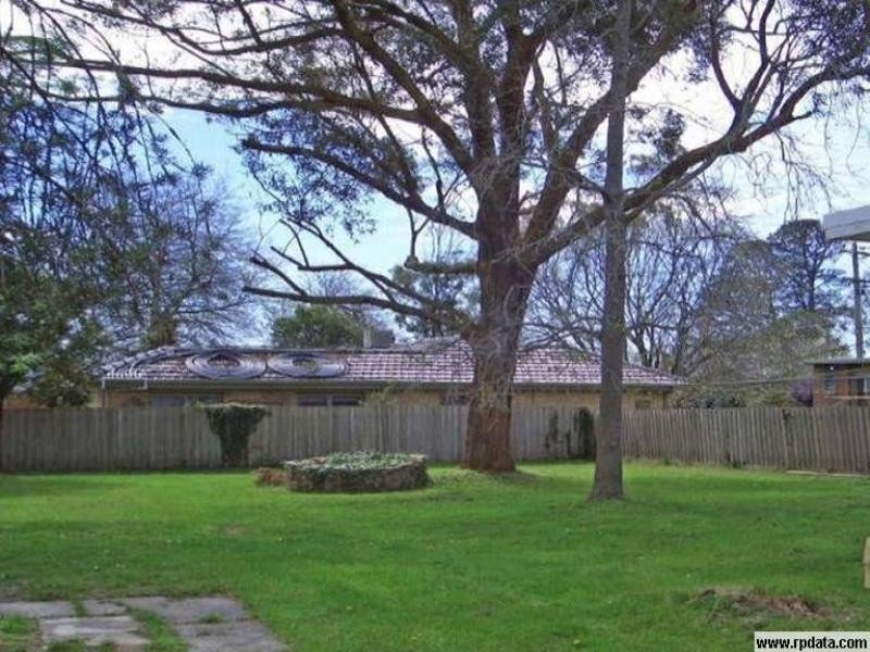 9 Canterbury Road, Ringwood East VIC 3135