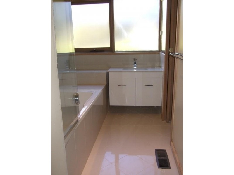 11 Nara Road, Mitcham VIC 3132