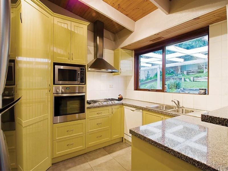 12 San Remo Road, Ringwood North VIC 3134