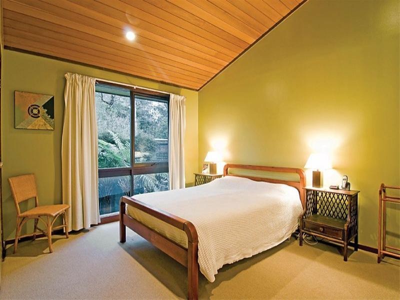 12 San Remo Road, Ringwood North VIC 3134