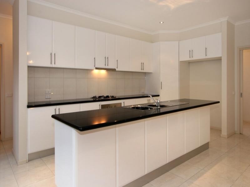 1/1D Hearthside Court, Ringwood VIC 3134