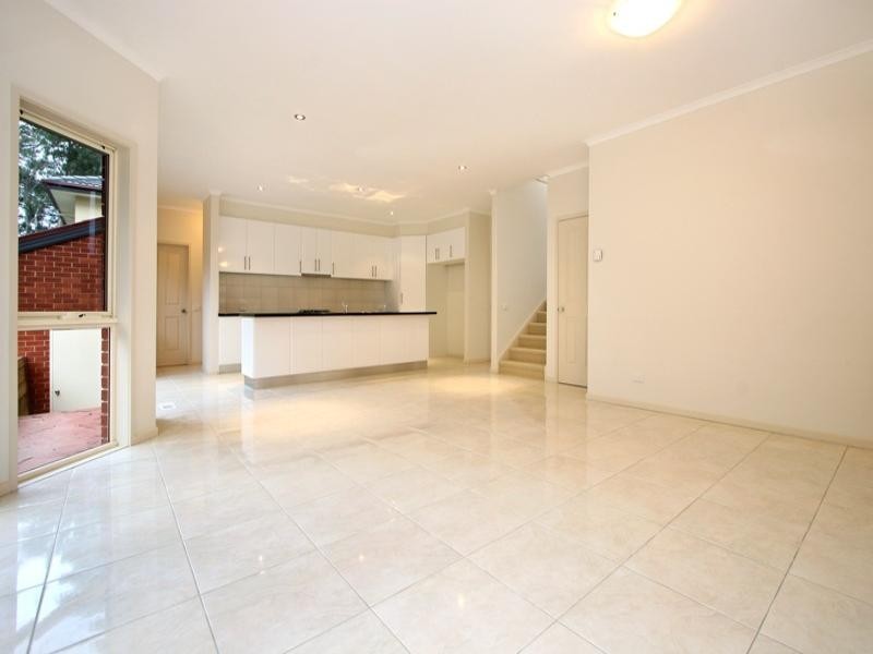 1/1D Hearthside Court, Ringwood VIC 3134