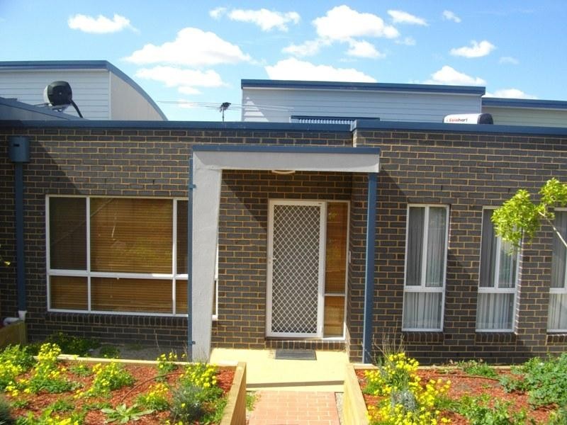 6/2 Lanark Way, Gowanbrae VIC 3043