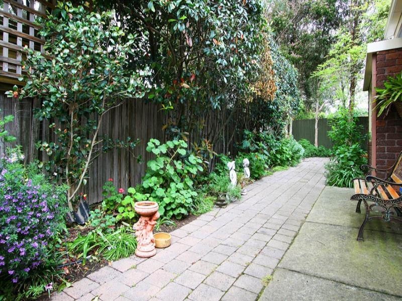 2/115 Erica Court, Heathmont VIC 3135