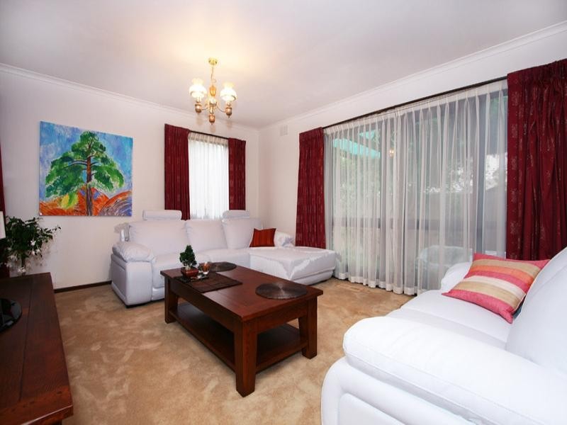 42 Hendra Grove, Ringwood North VIC 3134