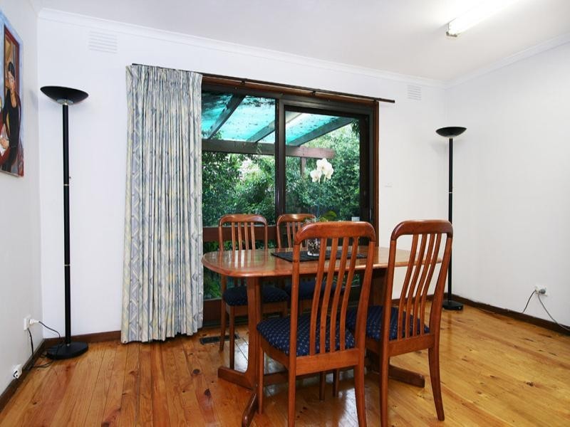 42 Hendra Grove, Ringwood North VIC 3134