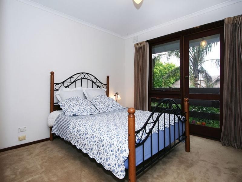 42 Hendra Grove, Ringwood North VIC 3134