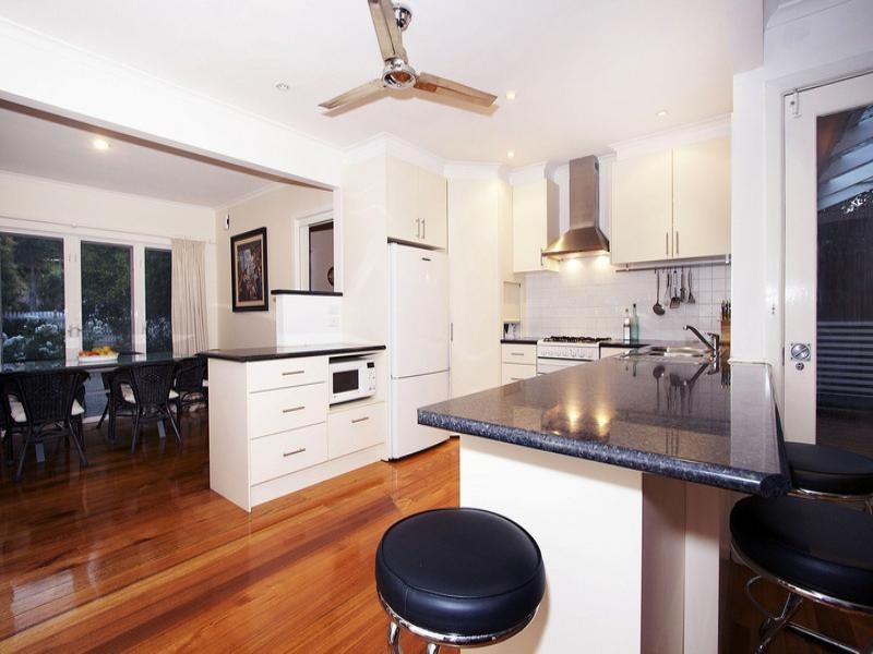 20 Glencairn Avenue, Ringwood VIC 3134