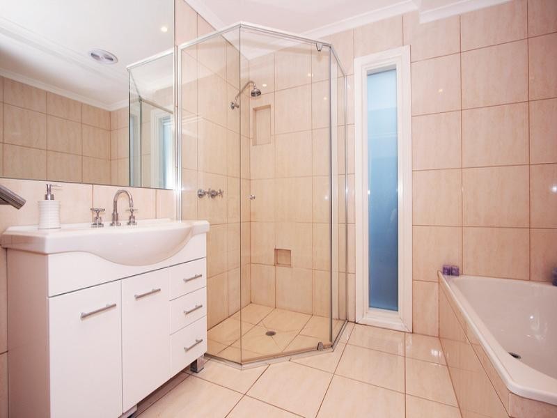 20 Glencairn Avenue, Ringwood VIC 3134