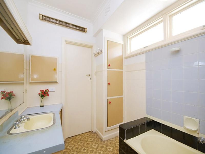 2 Herbert Street, Mount Waverley VIC 3149