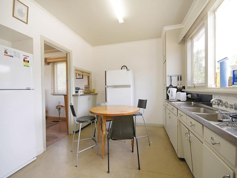 2 Herbert Street, Mount Waverley VIC 3149