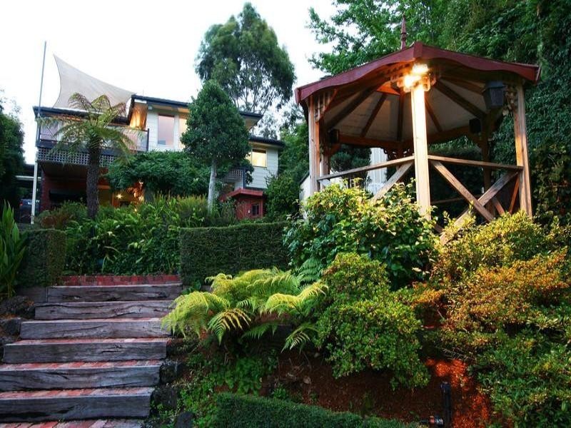 61 Montana Parade, Croydon VIC 3136