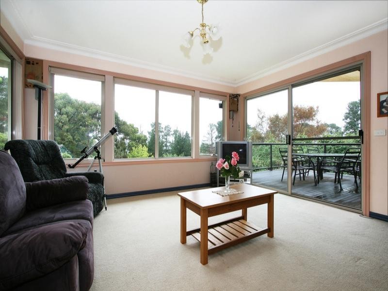 61 Montana Parade, Croydon VIC 3136