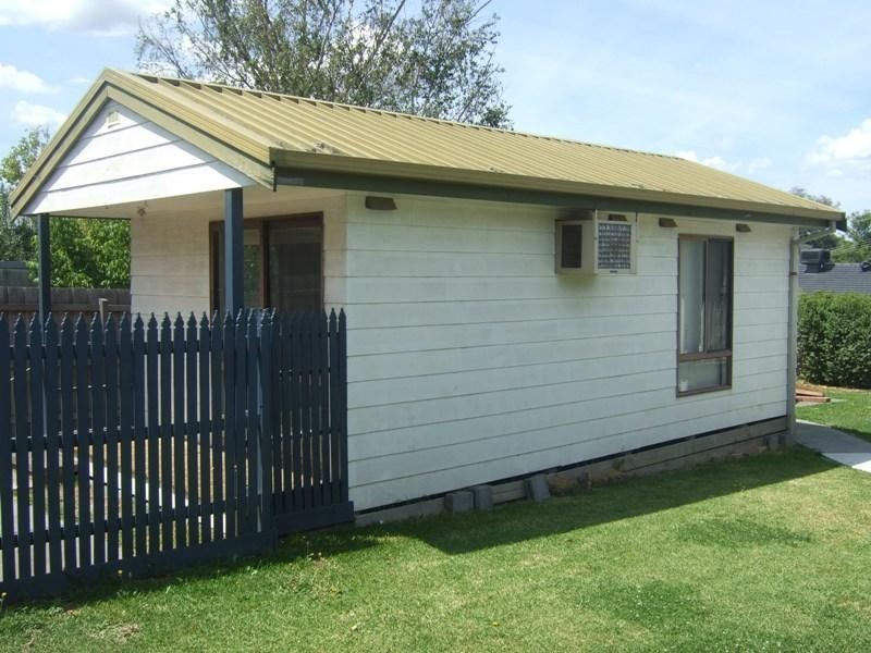 4B Pearwood Avenue, Ringwood VIC 3134