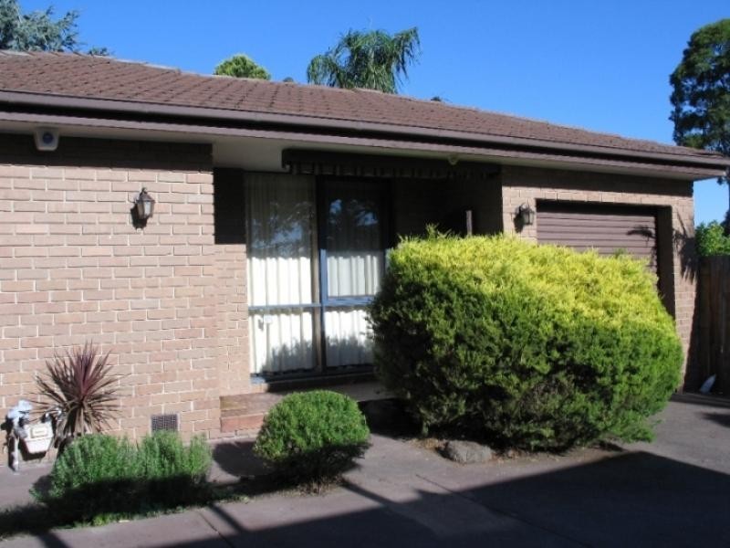 2/8 Berringa Road, Ringwood North VIC 3134